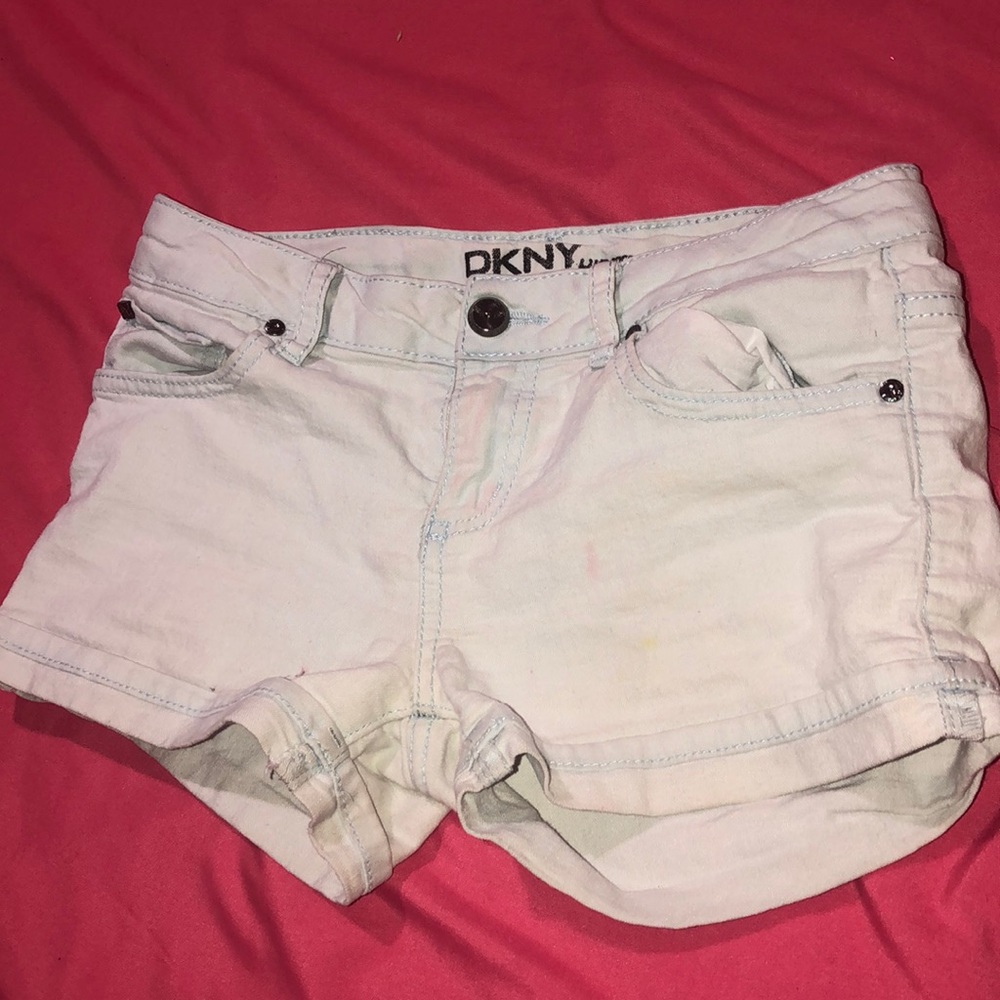 my favorite white shorts!